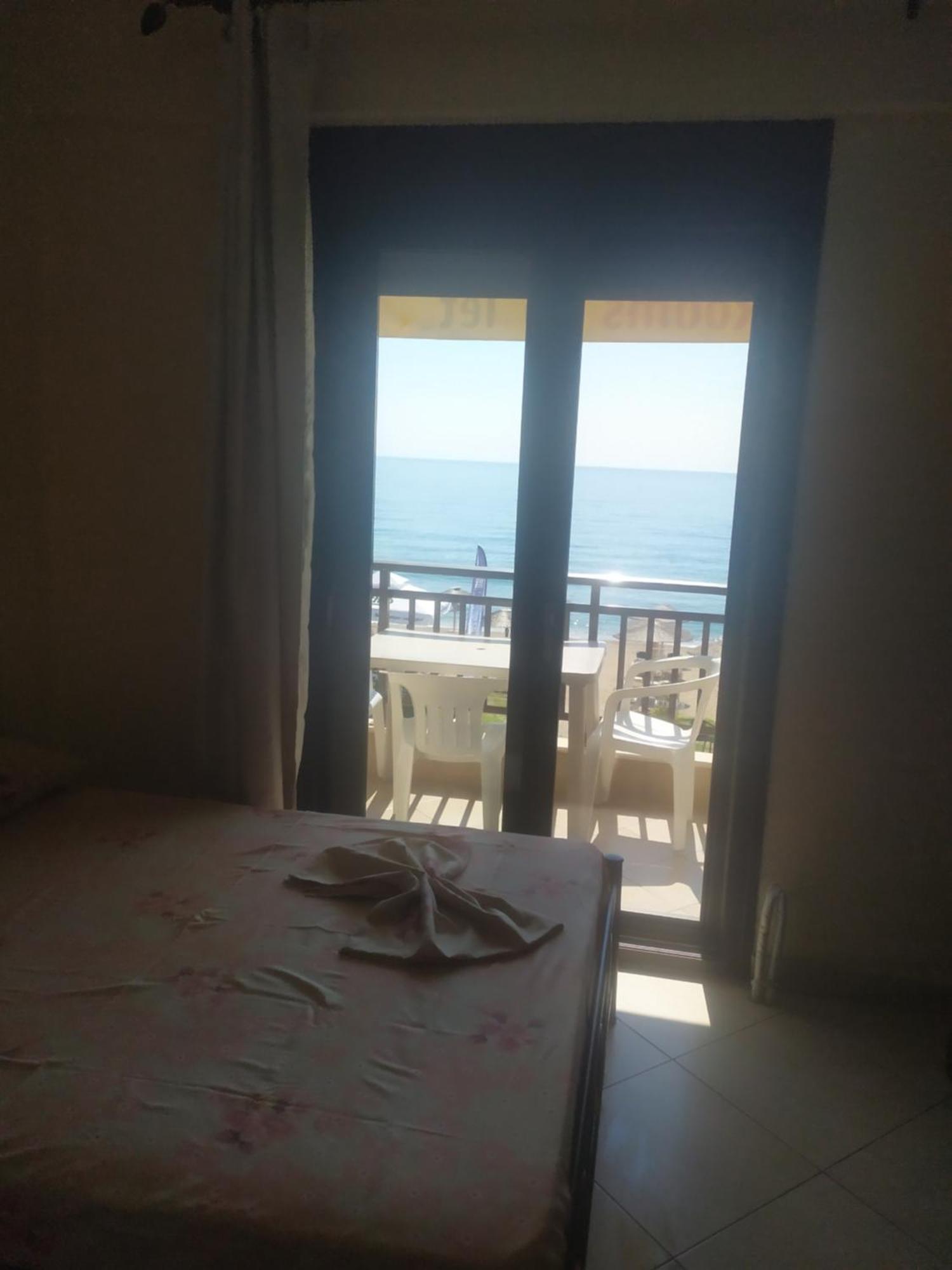Bella Vista Apartments Nea Vrasna Bagian luar foto