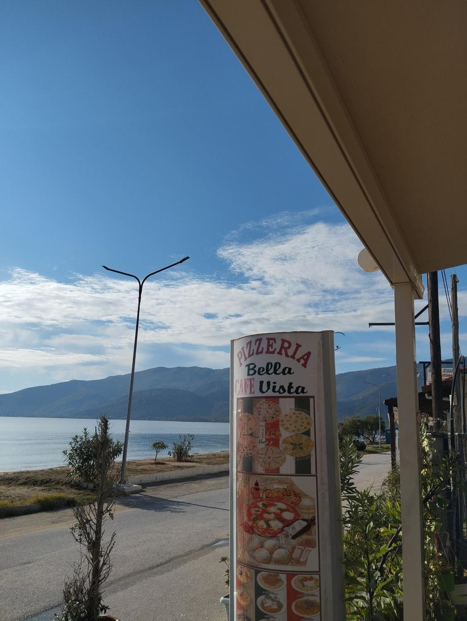 Bella Vista Apartments Nea Vrasna Bagian luar foto