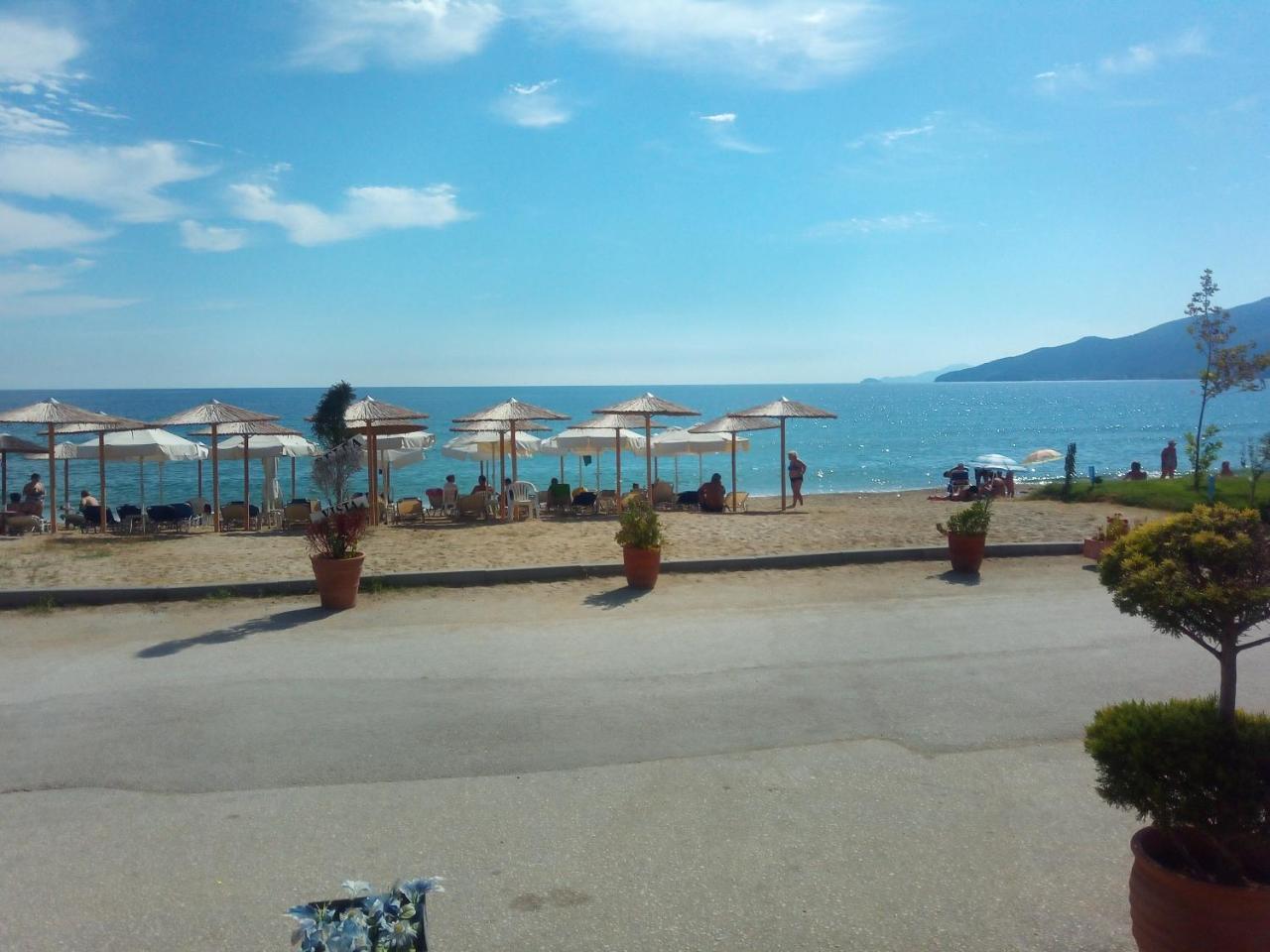 Bella Vista Apartments Nea Vrasna Bagian luar foto